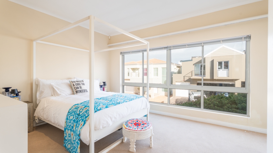 4 Bedroom Property for Sale in Calypso Beach Western Cape